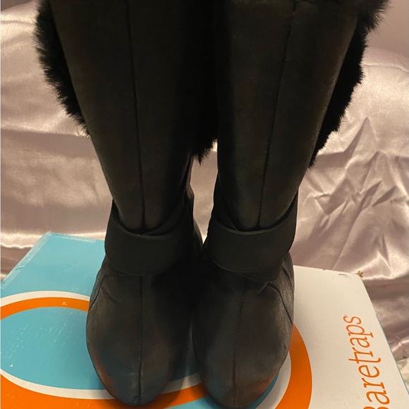 Black Baretraps Rebound Winter Boots size 10M. - Picture 3 of 6